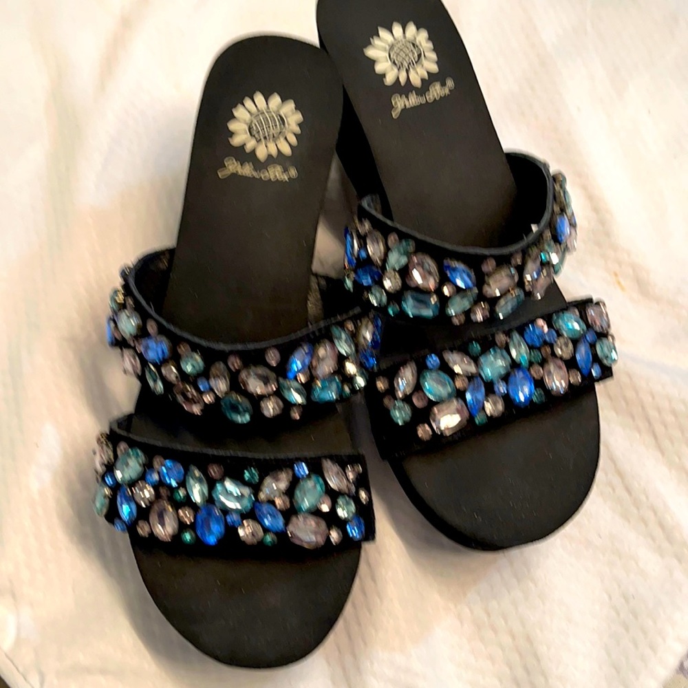 Designer YELLOW BOX Wedge Sandals Size 8,